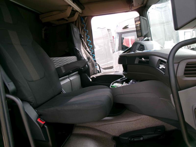 DAF XFn 480 FT 4X2 LOW DECK null