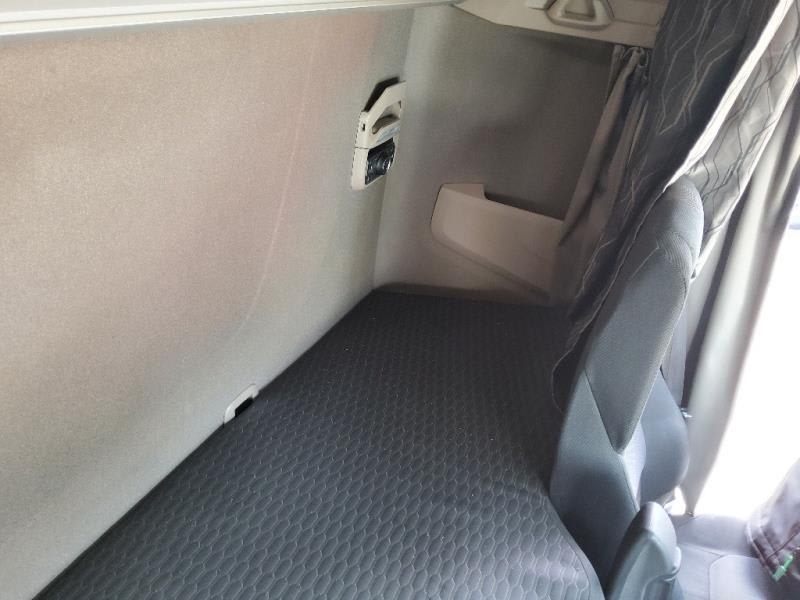 DAF XFn 480 FT 4X2 LOW DECK null