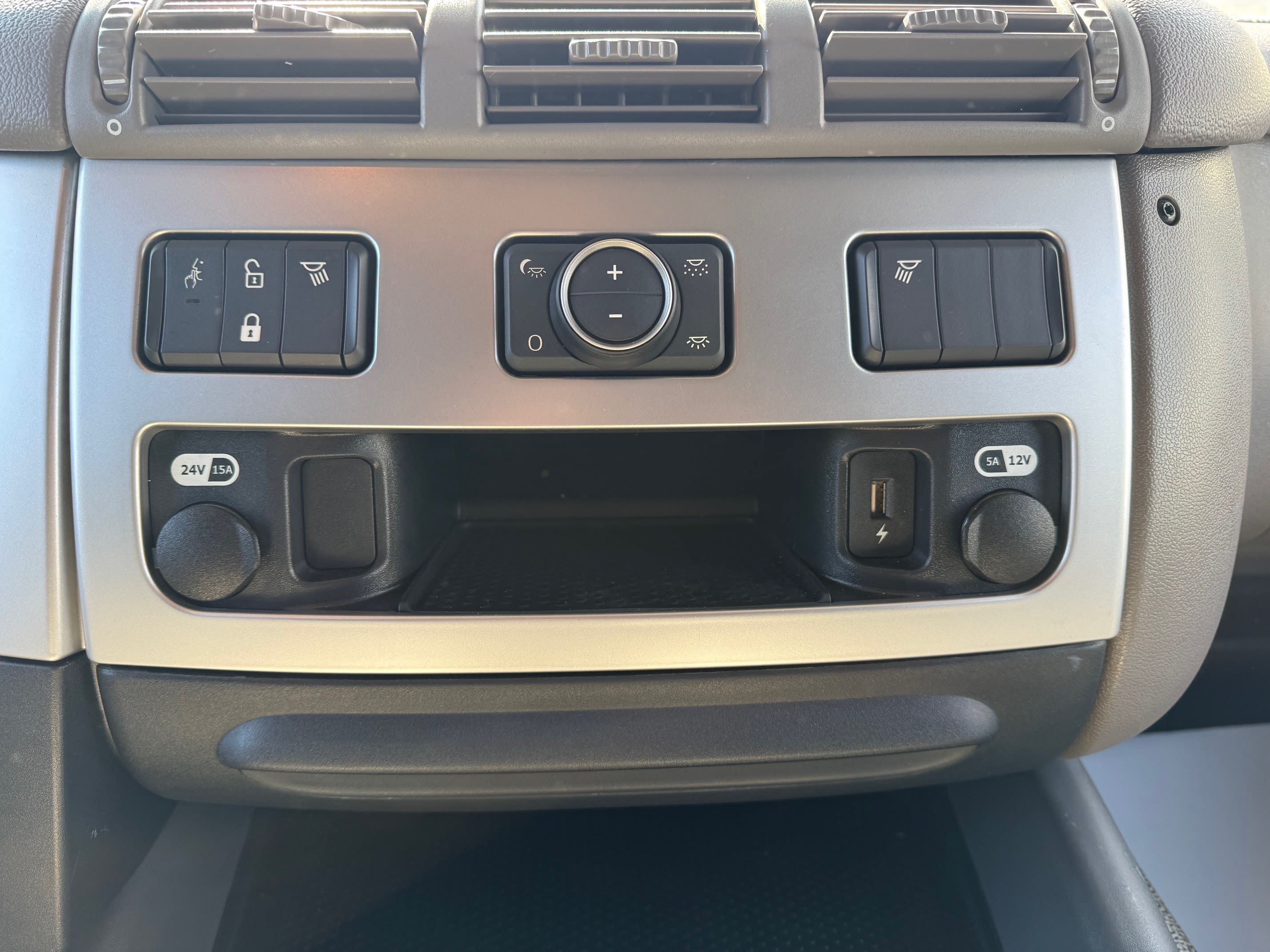 DAF CF 210 FT 4X2 Electric incl. R&M and Battery Warranty null