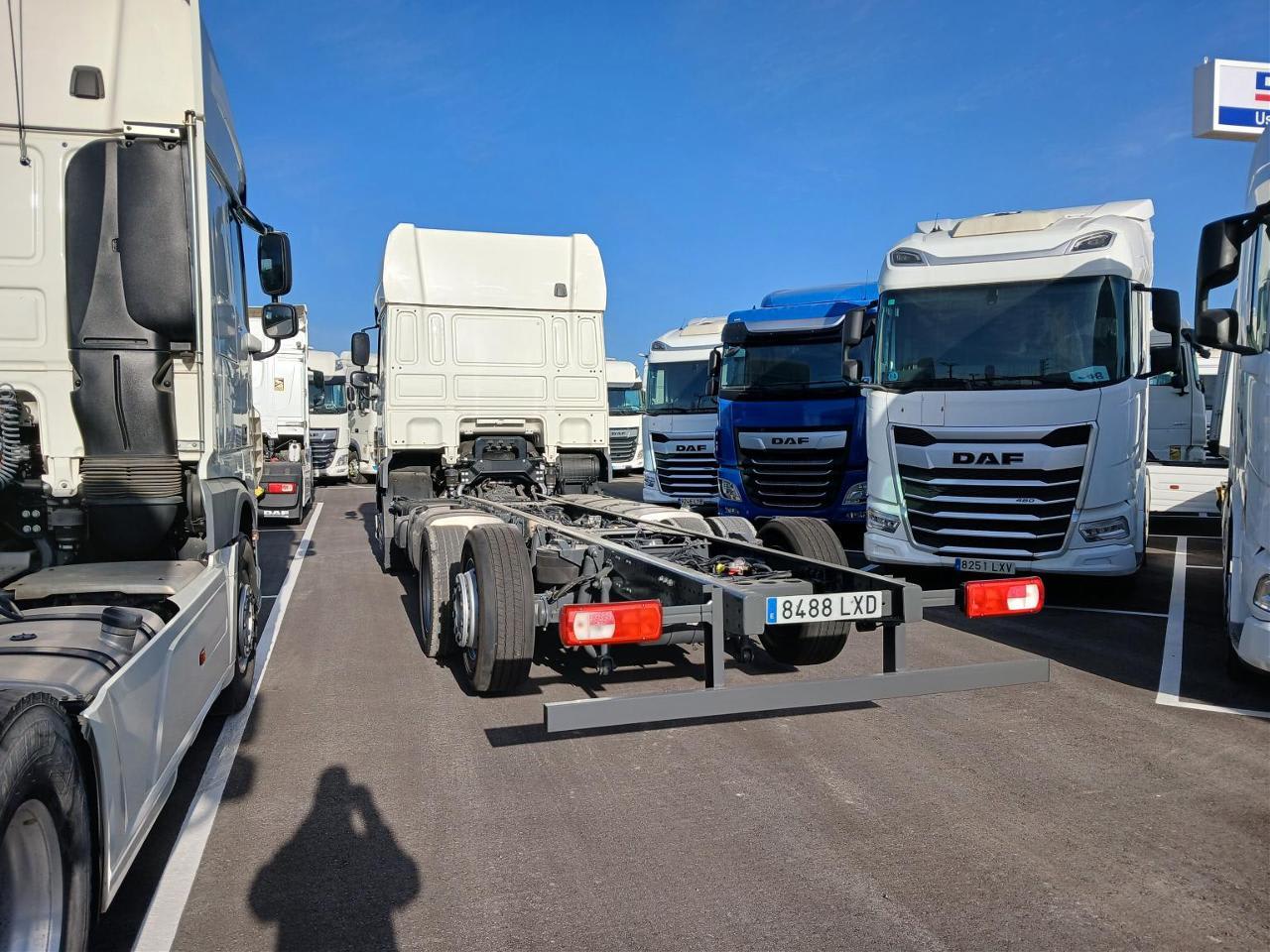DAF XF 480 FAR 6X2 R null