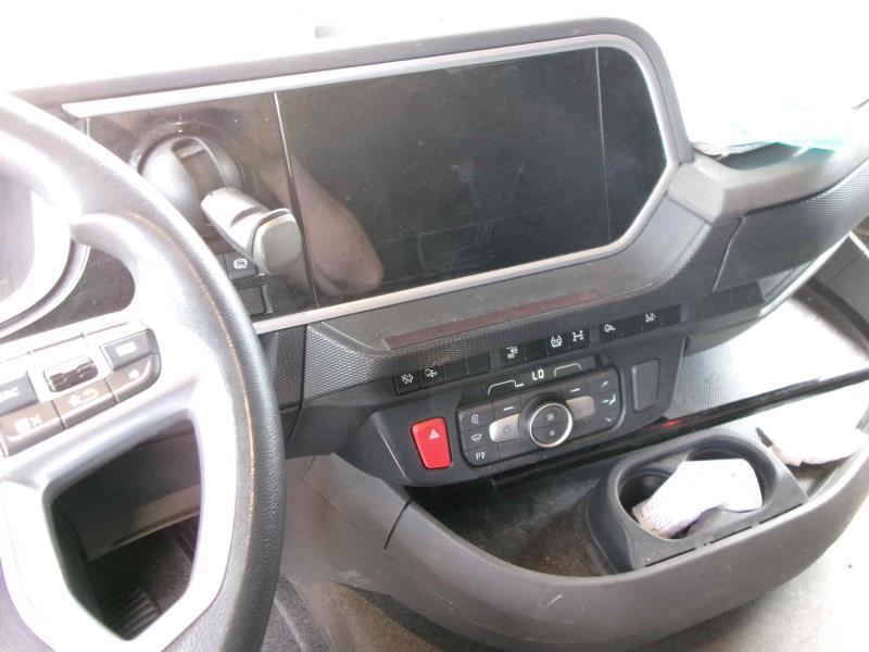 DAF XFn 480 FT 4X2 LOW DECK null