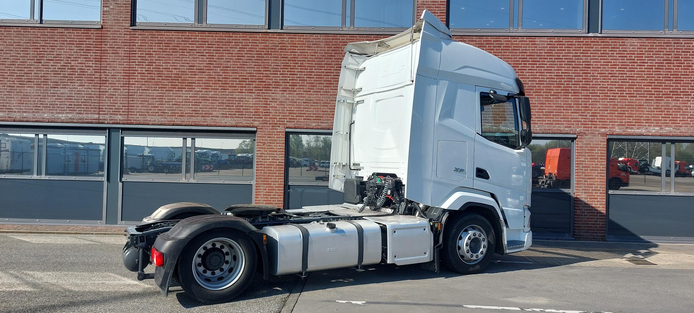 DAF XFn 480 FT 4X2 LOW DECK null