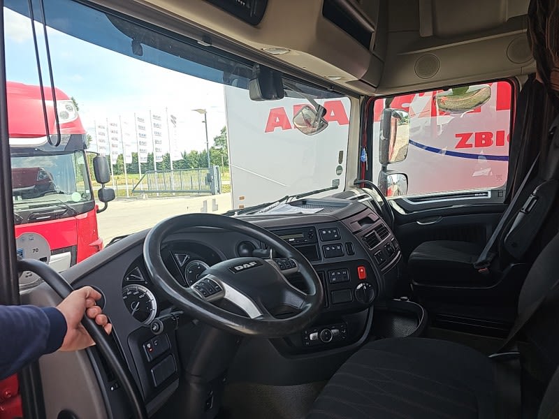 DAF XF 480 FT 4X2 LOW DECK null