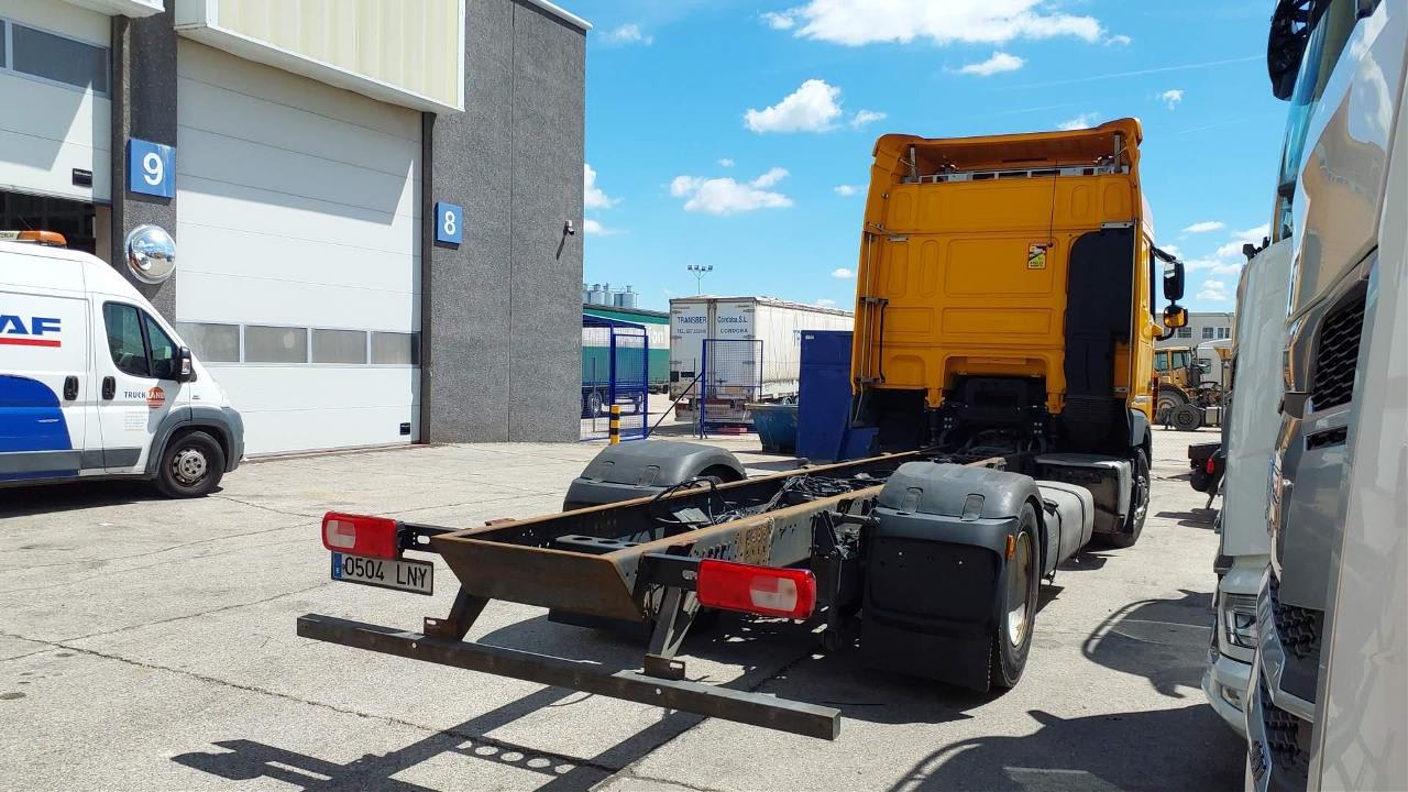 DAF XF 480 FA 4X2 LOW DECK null