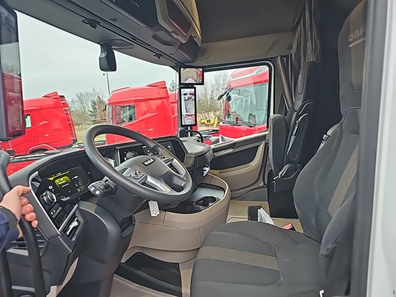 DAF XG 480 FT 4X2 LOW DECK null