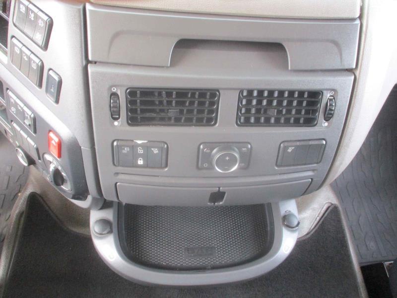 DAF XF 480 FT 4X2 LOW DECK null