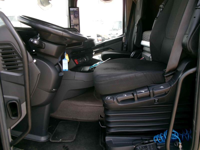 DAF XFn 480 FT 4X2 LOW DECK null