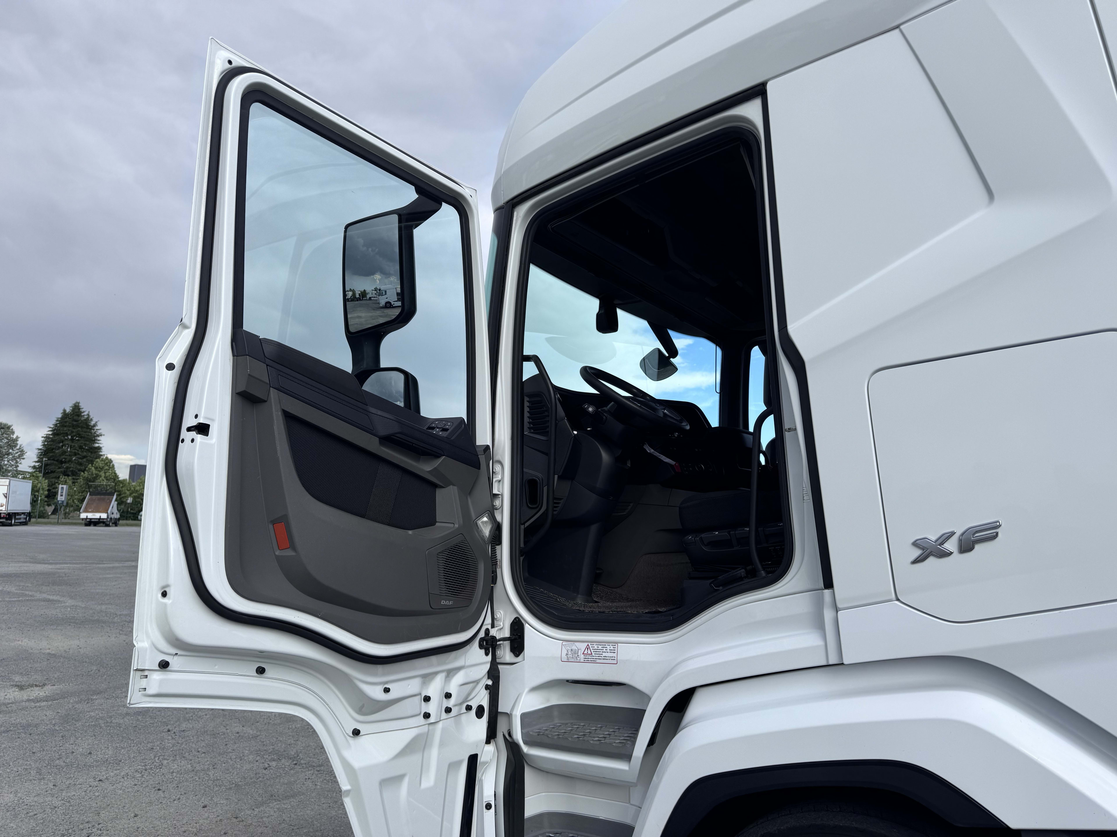 DAF XFn 530 FT 4X2 null