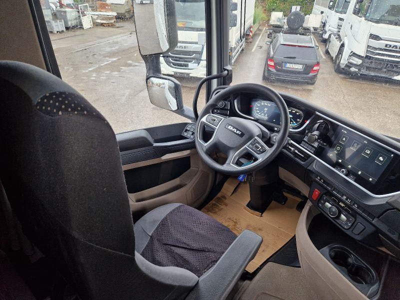 DAF XG 480 FT 4X2 LOW DECK null