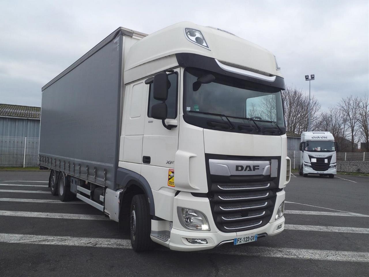 DAF XF 530 FAR 6X2 R null