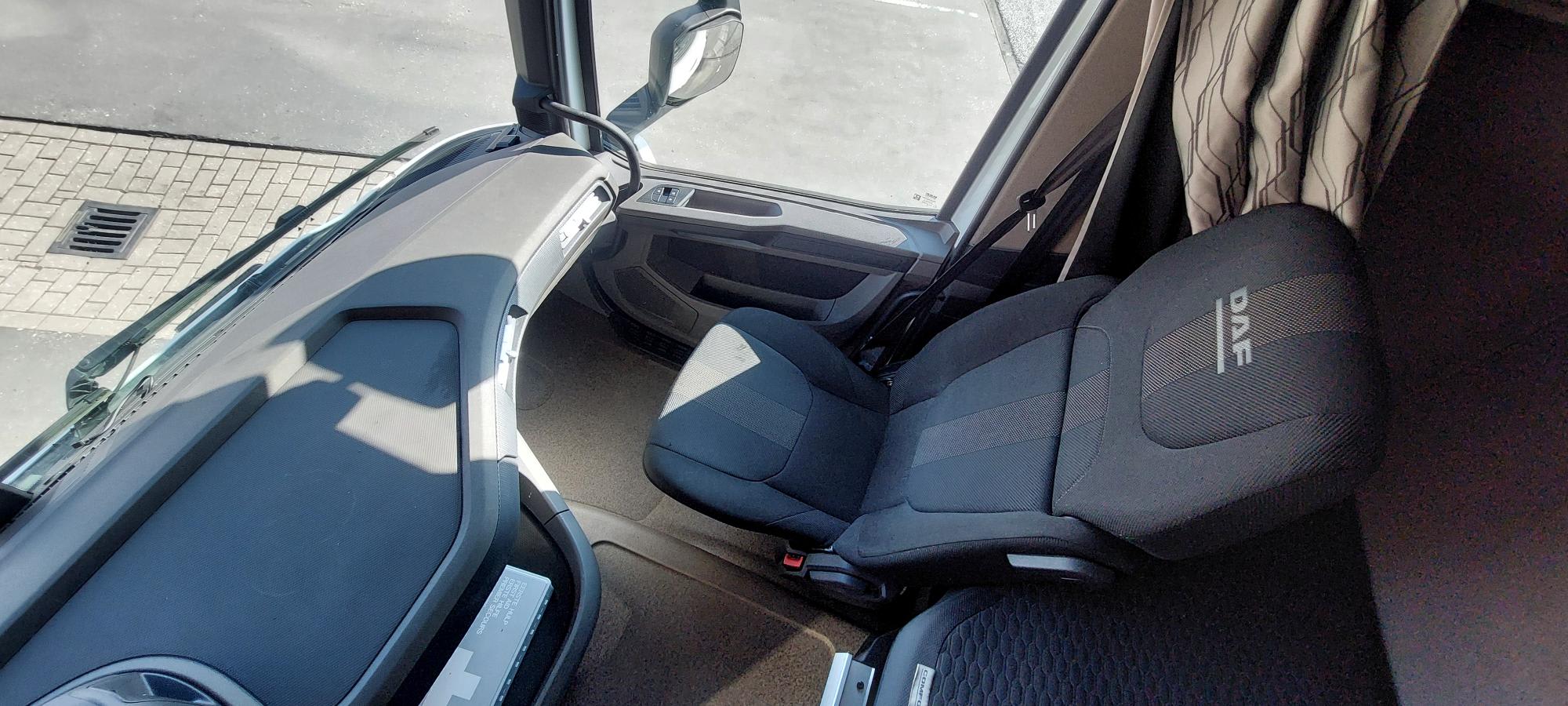 DAF XFn 480 FT 4X2 LOW DECK null