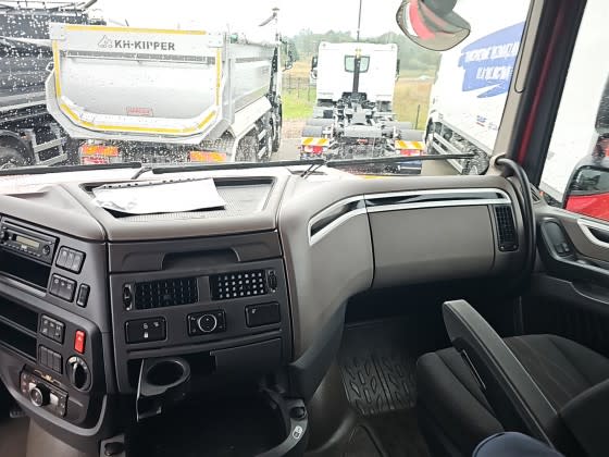 DAF XF 480 FT 4X2 LOW DECK null