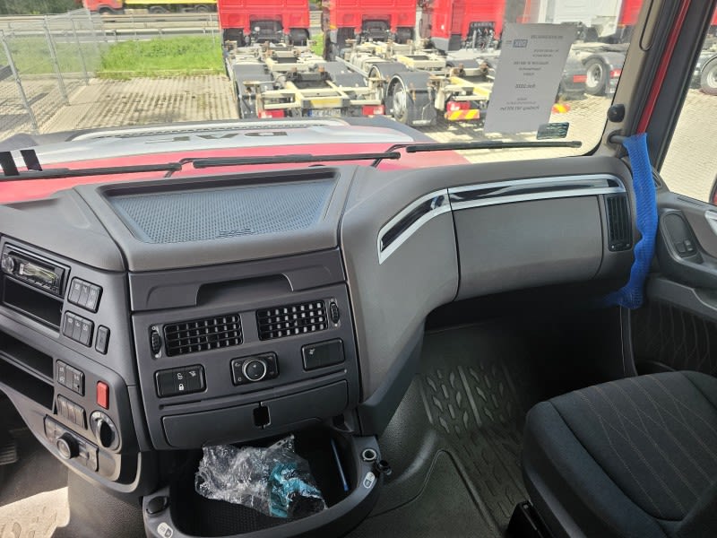 DAF XF 480 FAR 6X2 R null
