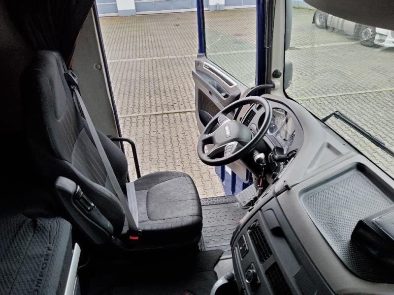 DAF XF 480 FAN 6X2 N LOW DECK null