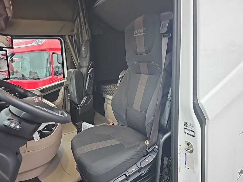 DAF XG 480 FT 4X2 LOW DECK null