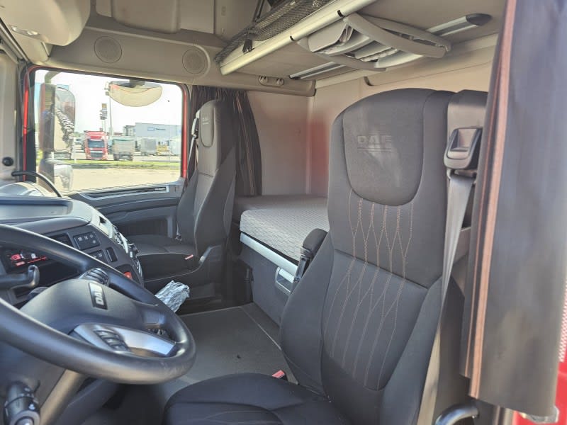 DAF XF 480 FAR 6X2 R null