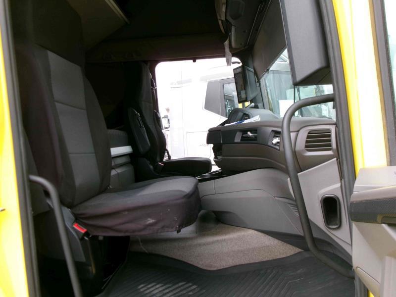 DAF XFn 480 FT 4X2 LOW DECK null