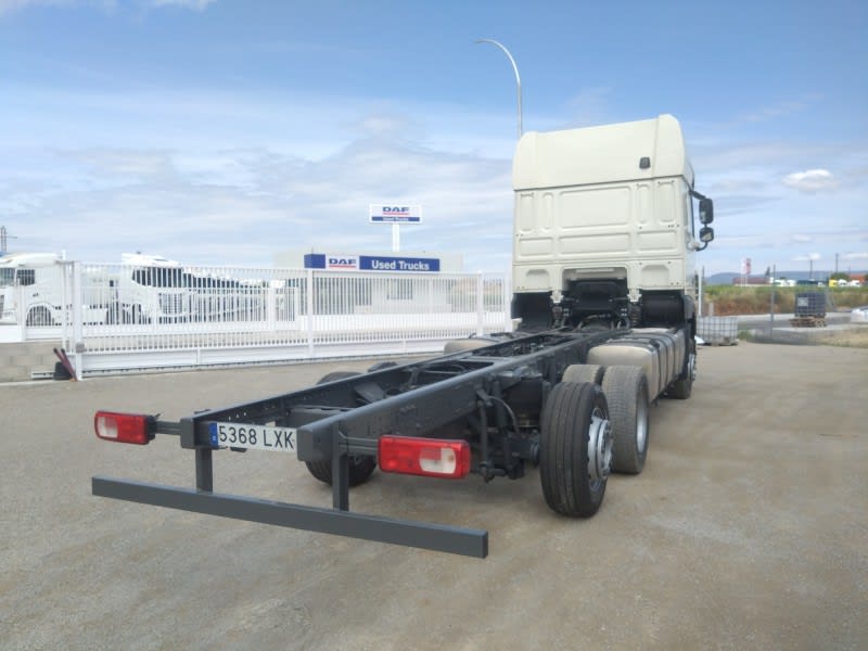 DAF XF 480 FAR 6X2 R null