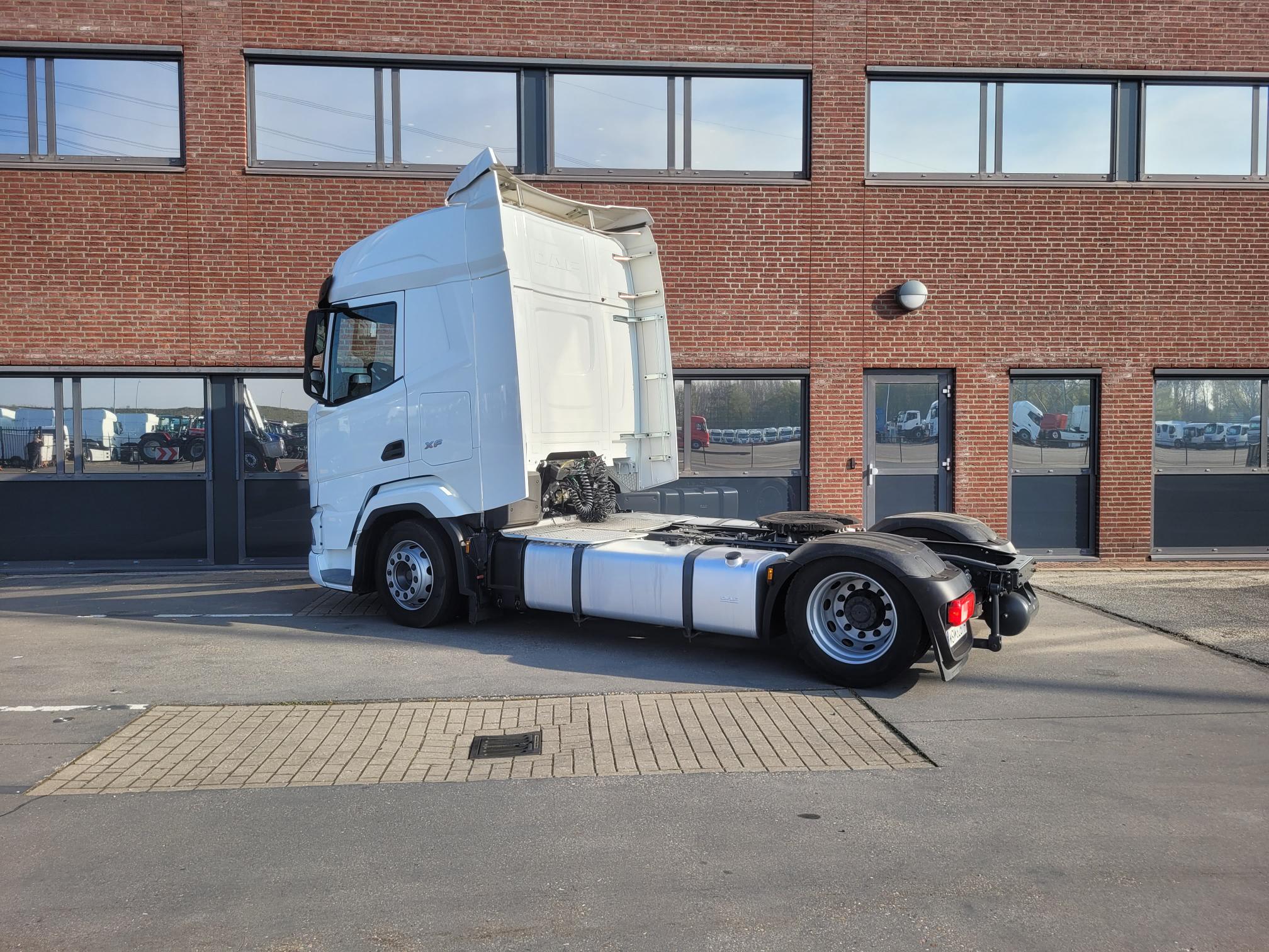 DAF XFn 480 FT 4X2 LOW DECK null