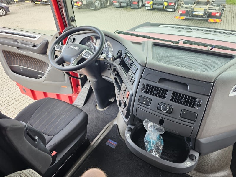DAF XF 480 FAR 6X2 R null