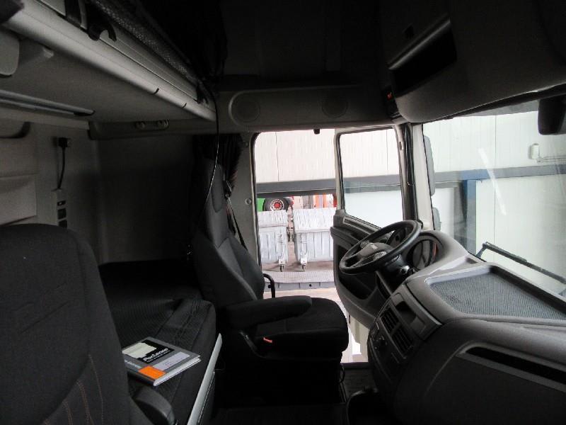 DAF XF 480 FT 4X2 LOW DECK null