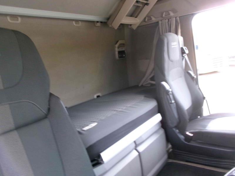 DAF XFn 480 FT 4X2 LOW DECK null