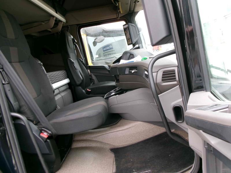 DAF XFn 480 FT 4X2 LOW DECK null