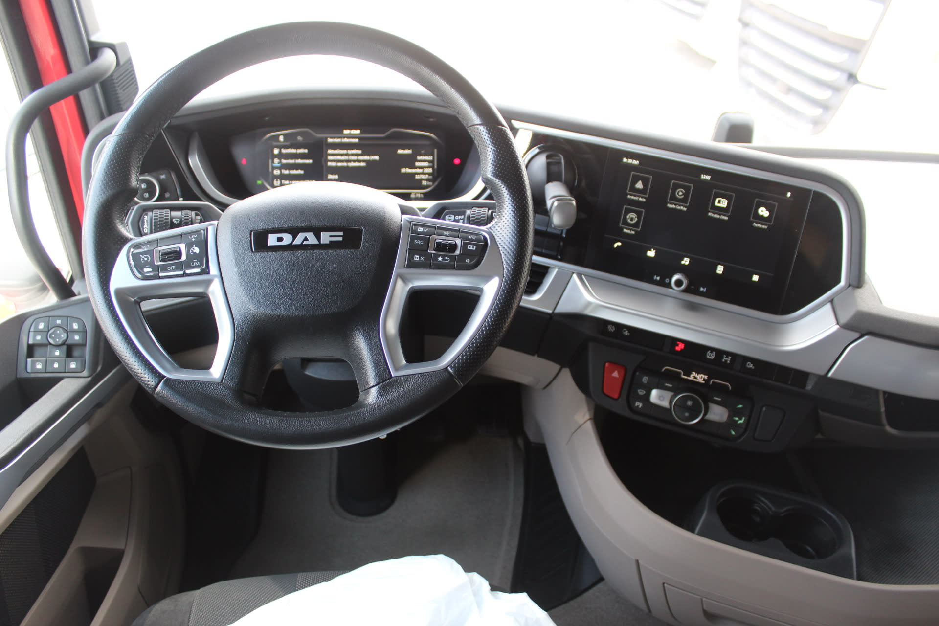 DAF XG 480 FT 4X2 LOW DECK null