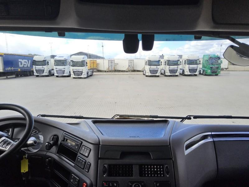 DAF XF 480 FAR 6X2 R null