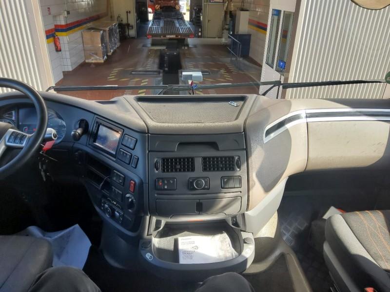 DAF XF 480 FAR 6X2 R null