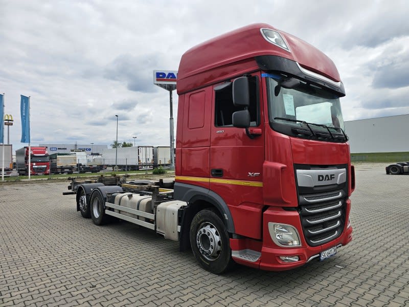 DAF XF 480 FAR 6X2 R null