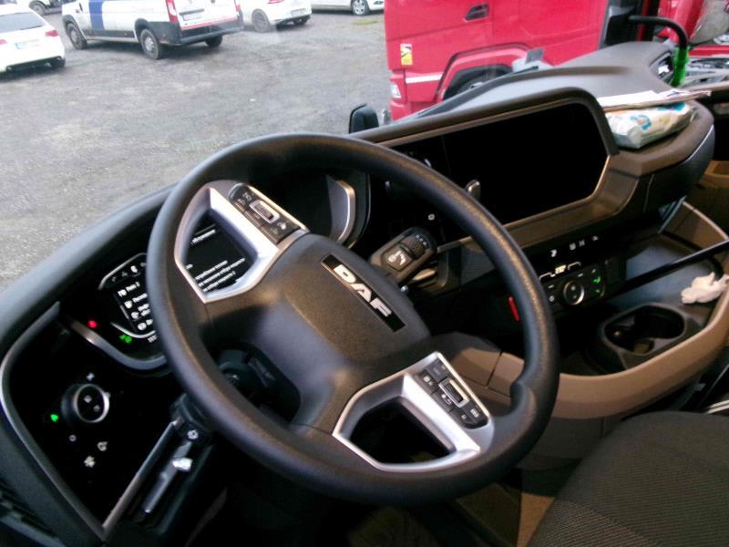 DAF XG 480 FT 4X2 LOW DECK null