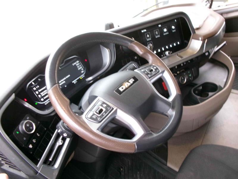 DAF XG+ 530 FT 4X2 LOW DECK null