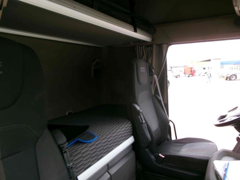 DAF XFn 480 FT 4X2 LOW DECK null