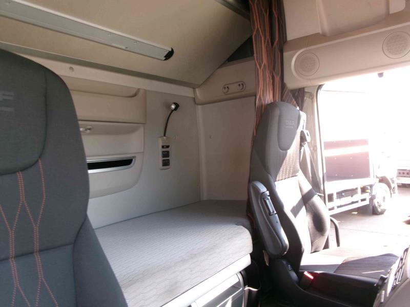 DAF XF 480 FT 4X2 LOW DECK null