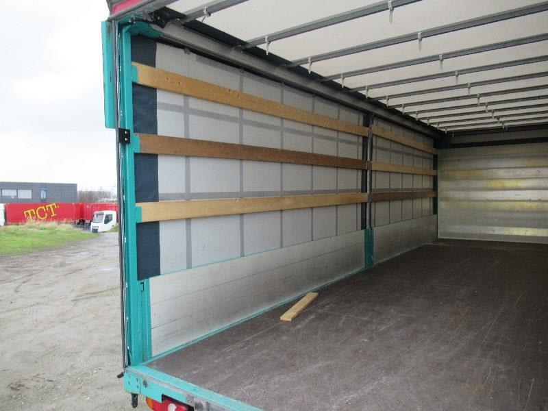 DAF LF 260 FA 4X2 null