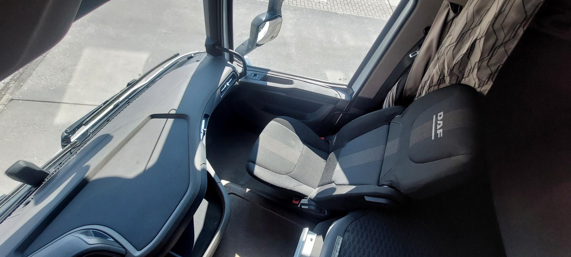 DAF XFn 480 FT 4X2 LOW DECK null