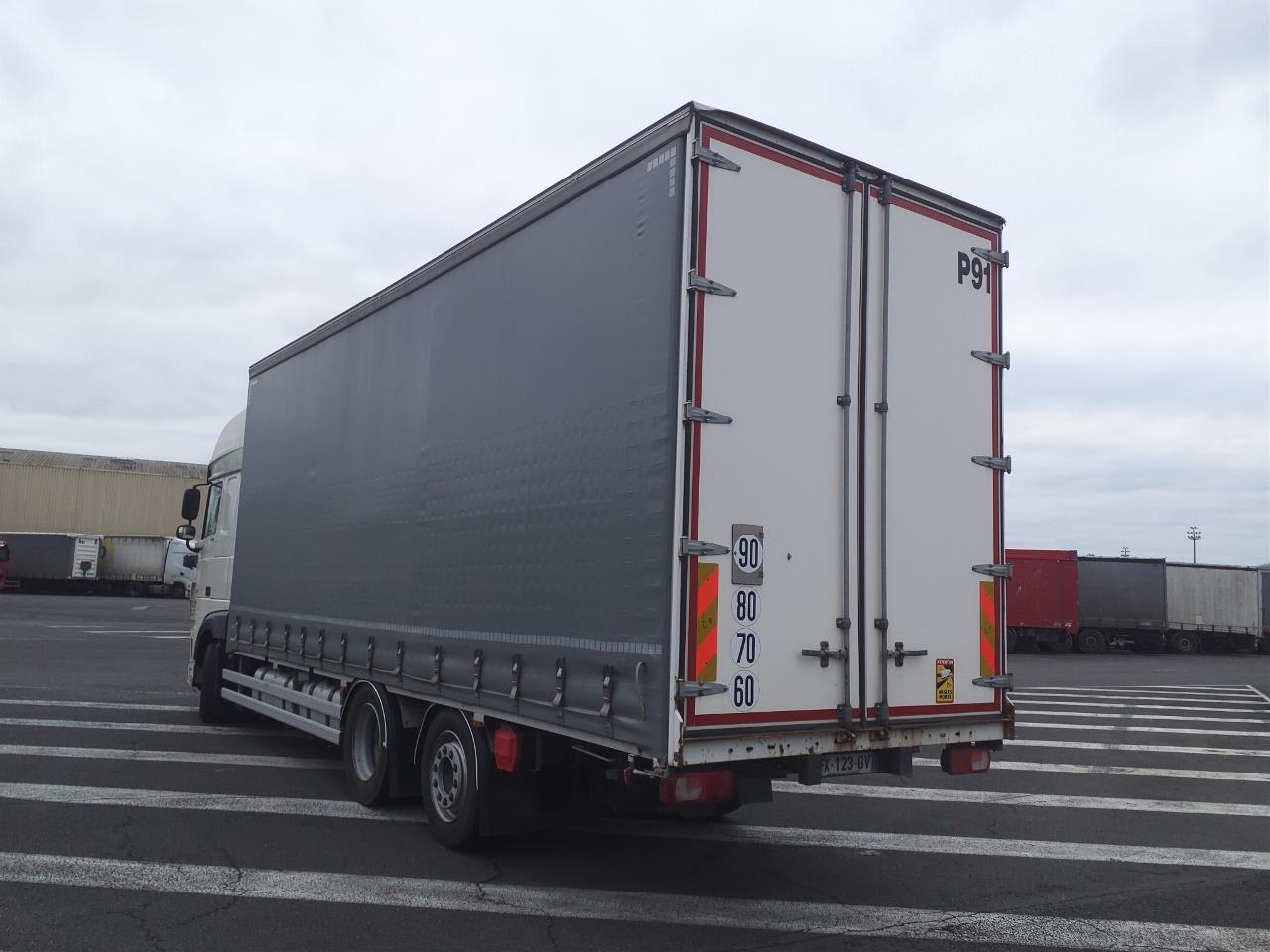 DAF XF 530 FAR 6X2 R null