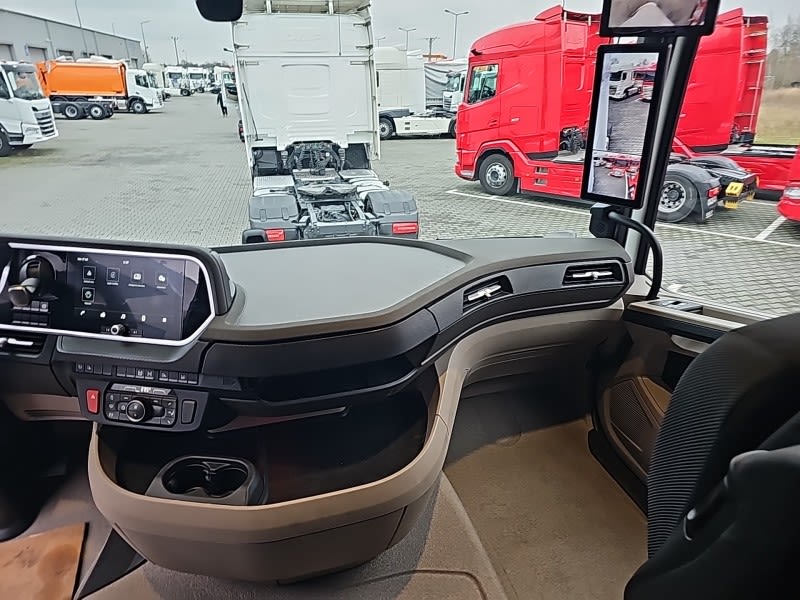 DAF XG 480 FT 4X2 LOW DECK null