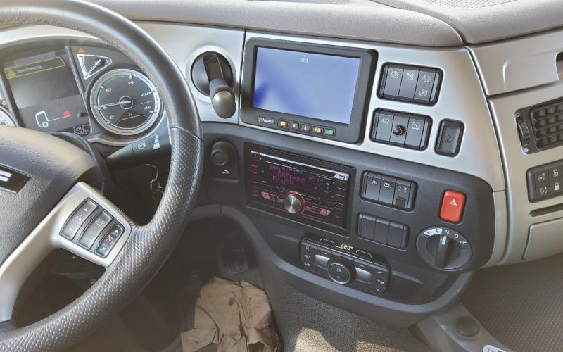 DAF XF 480 FT 4X2 LOW DECK null