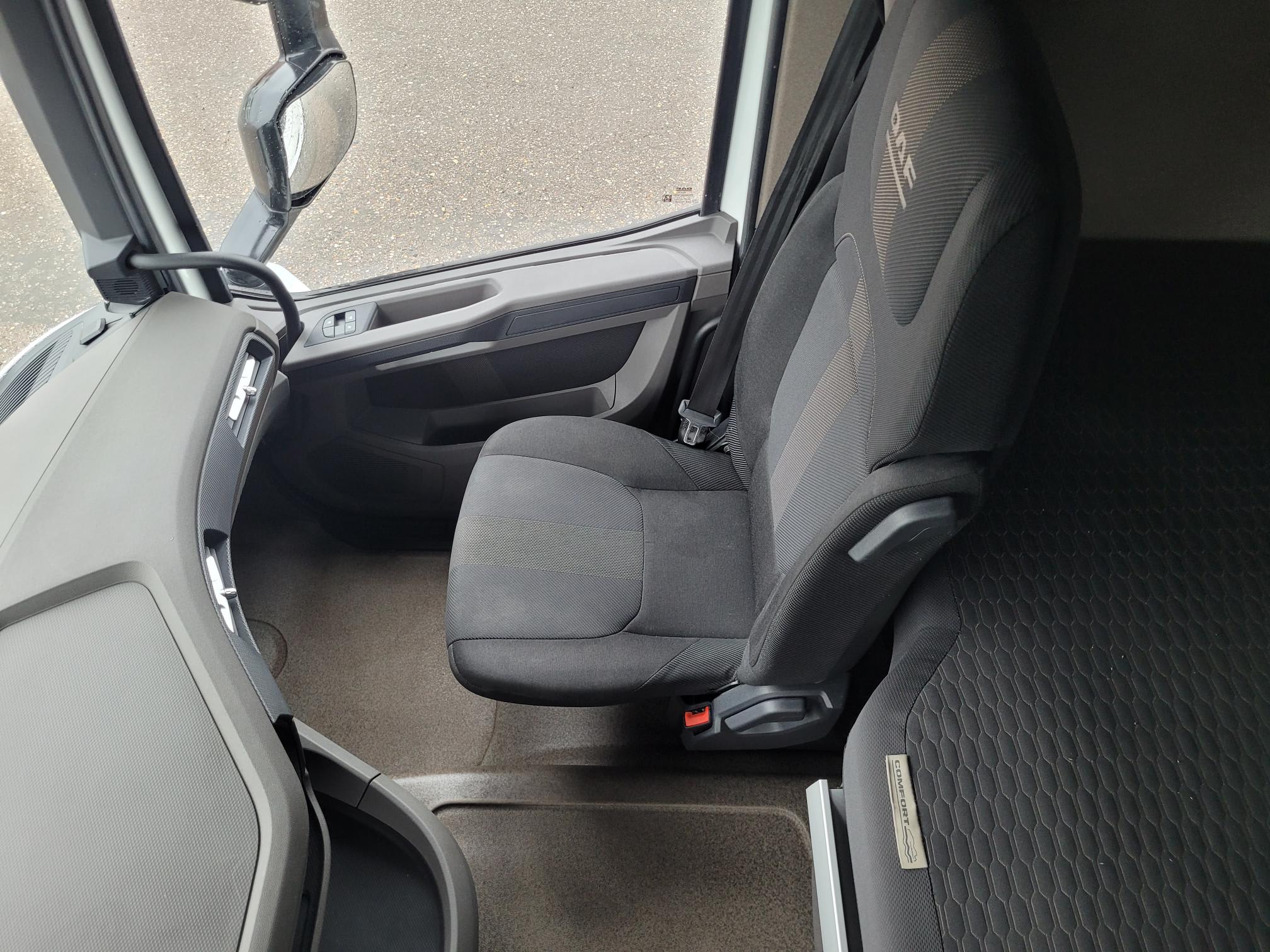 DAF XFn 480 FT 4X2 LOW DECK null