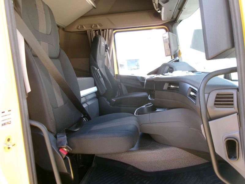 DAF XFn 480 FT 4X2 LOW DECK null