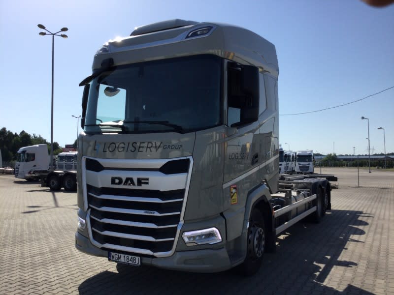 DAF XG 480 FAR 6X2 with BDF Frame and a BÄR 1.500kg Taillift Fotók hamarosan érkeznek