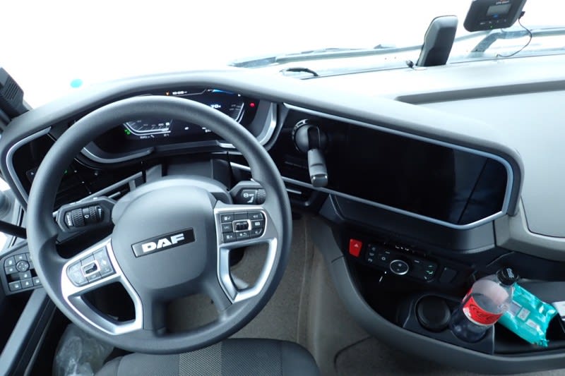 DAF XFn 480 FT 4X2 LOW DECK null