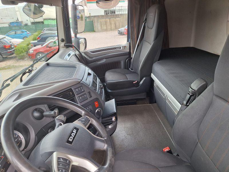 DAF XF 480 FAN 6X2 N LOW DECK null
