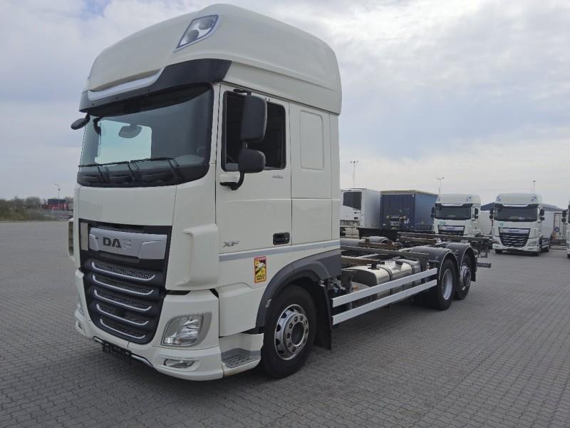 DAF XF 480 FAR 6X2 R null
