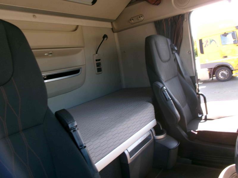 DAF XF 480 FT 4X2 LOW DECK null