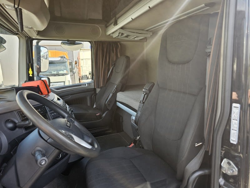 DAF XF 480 FT 4X2 LOW DECK null