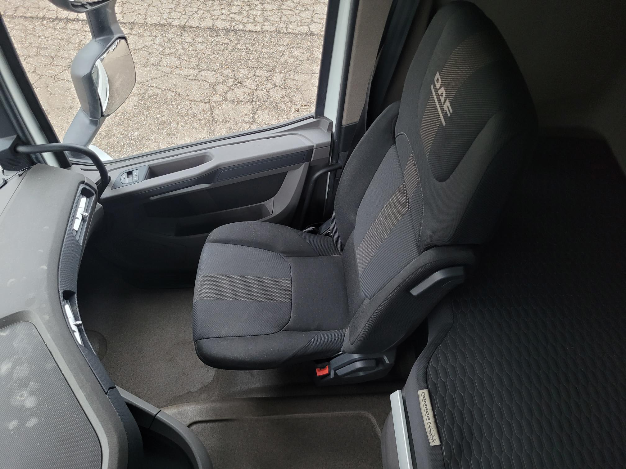 DAF XFn 480 FT 4X2 LOW DECK null