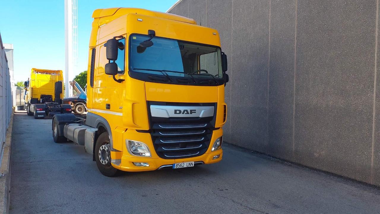 DAF XF 480 FA 4X2 LOW DECK null